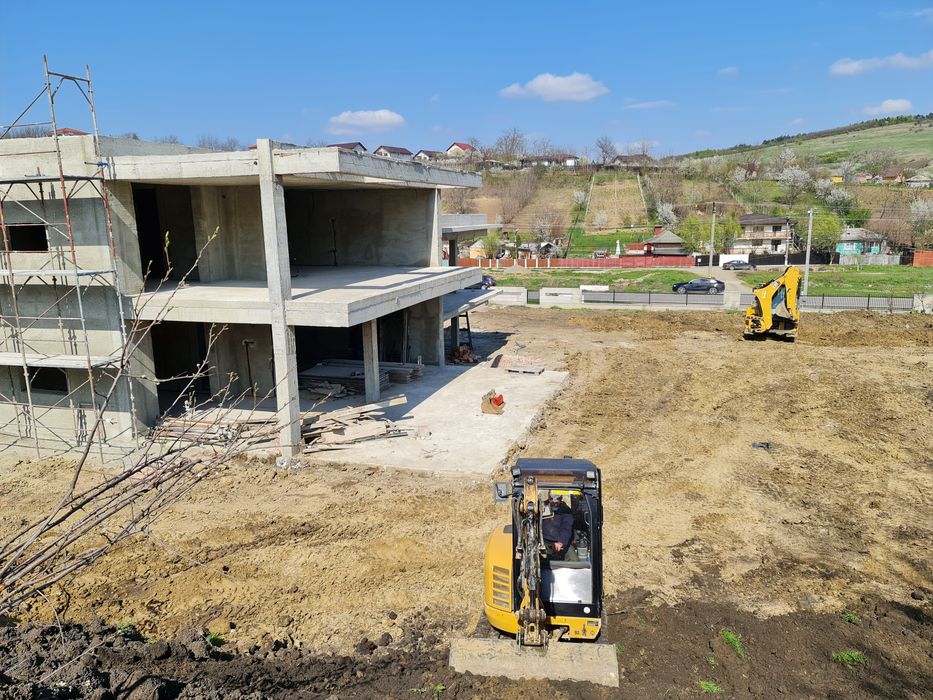 Inchiriere 7 buldoexcavatore profesionale in Iasi