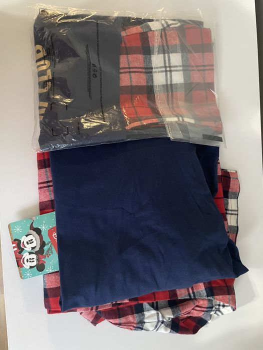 Еднакви мъжка и детска коледни нощници