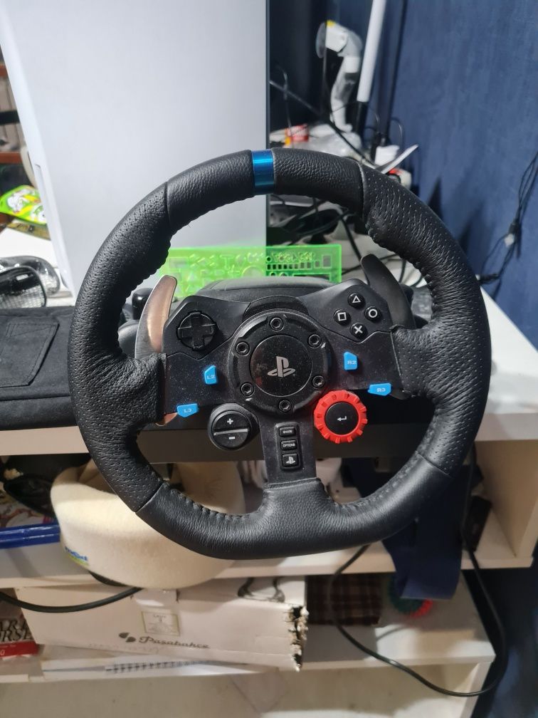 Продам игровой руль от Logitec