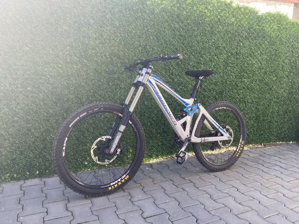 Bicicleta Mondraker Summum Pro Team