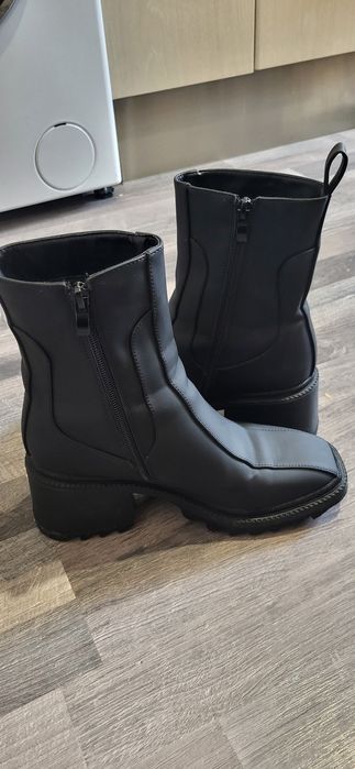 Ghete dama,mărimea 37