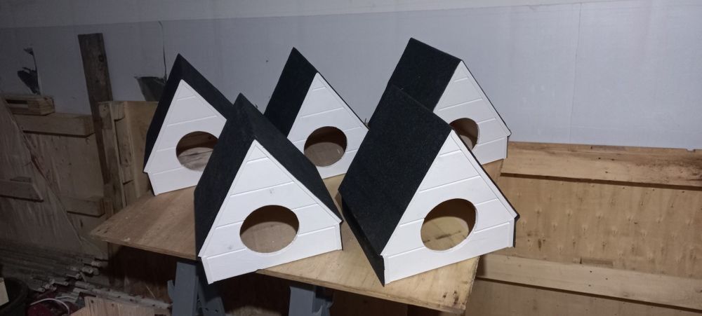 Casute A-frame pentru pisici