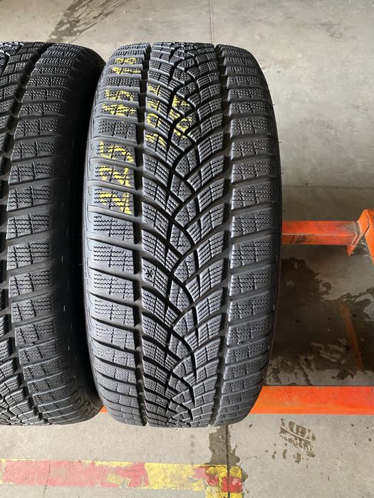 Anvelope iarna 225/45/18 Goodyear Ultra Grip RFT 225 45 18 R18