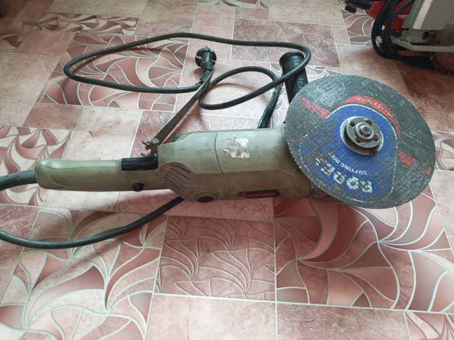 Ушм Болгарка CROWN