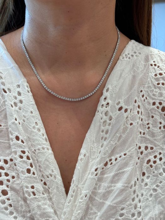 Колье с муассанитами