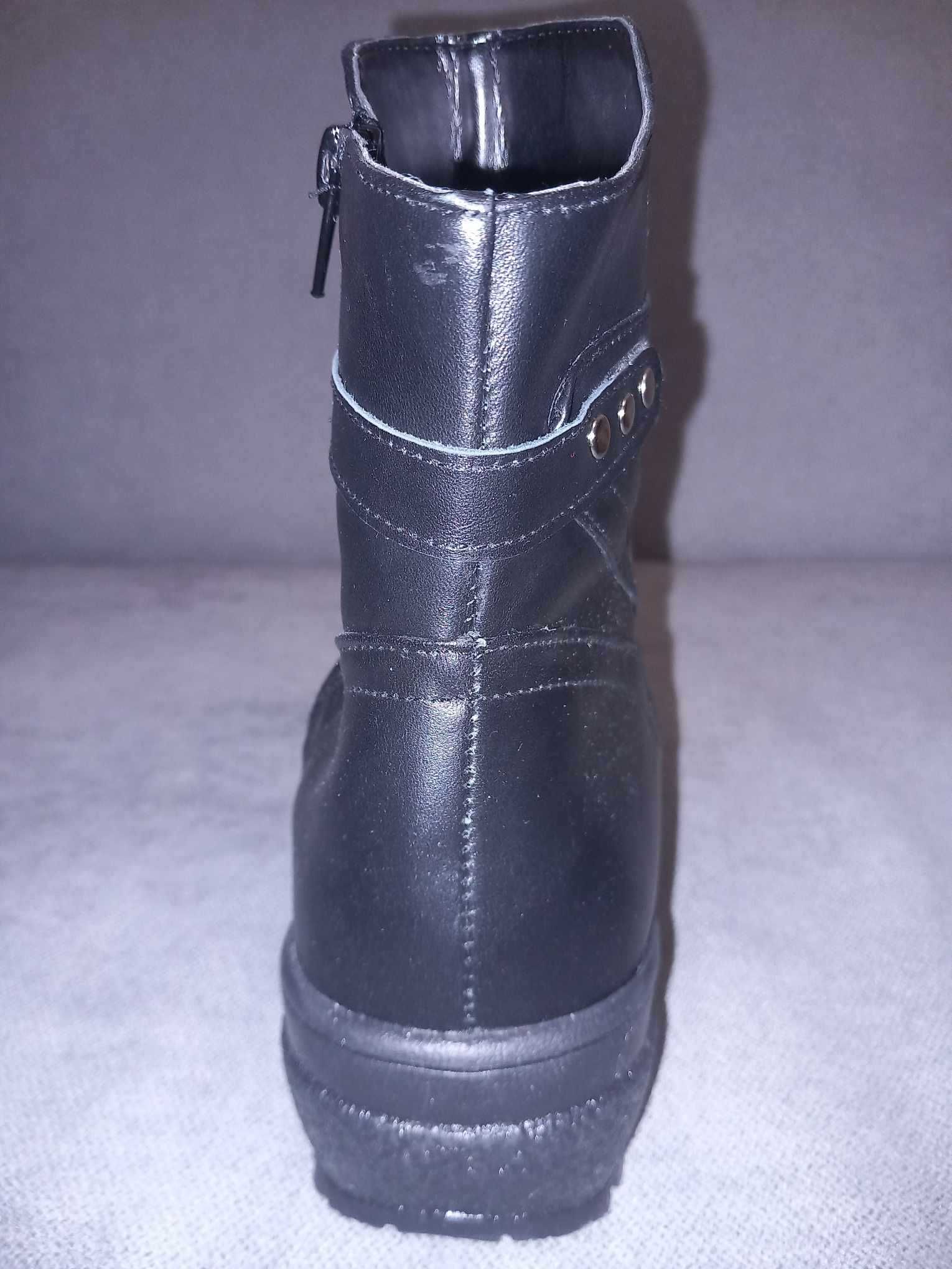 Дамски черни боти (зимни) от естествена кожа с цип и подплата Nº37