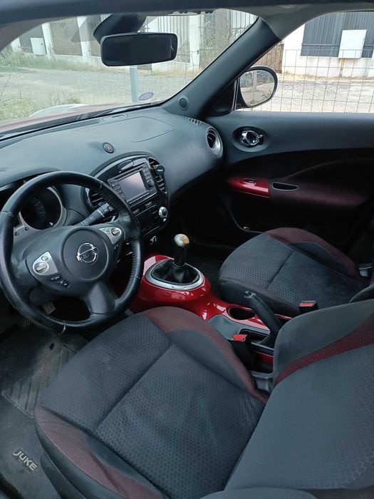 Nissan Juke roșu ,1.6 benzina,cv manuala, an 2011, 115000 Km
