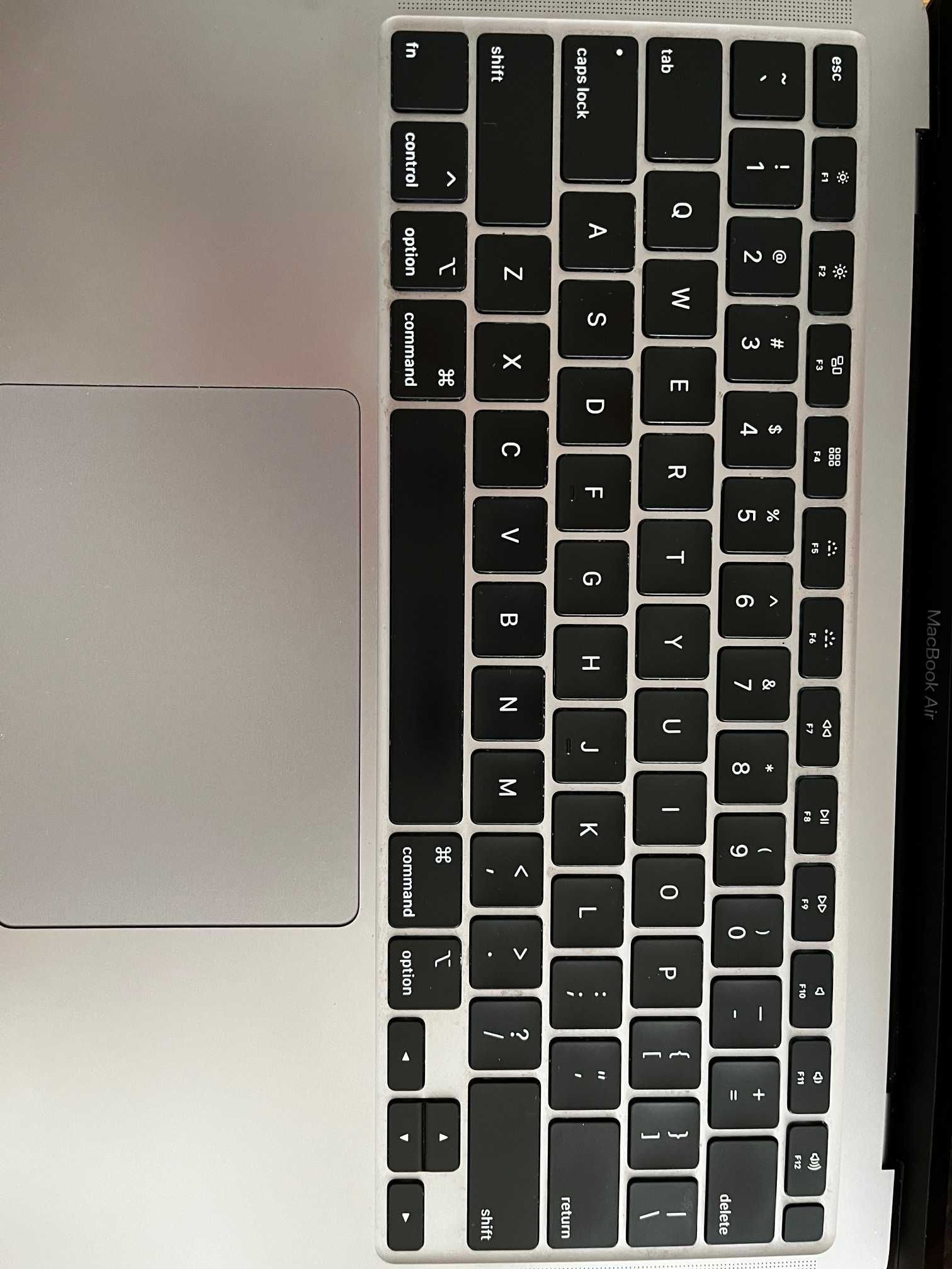 MacBook Air 13.3" – Перфектно състояние!