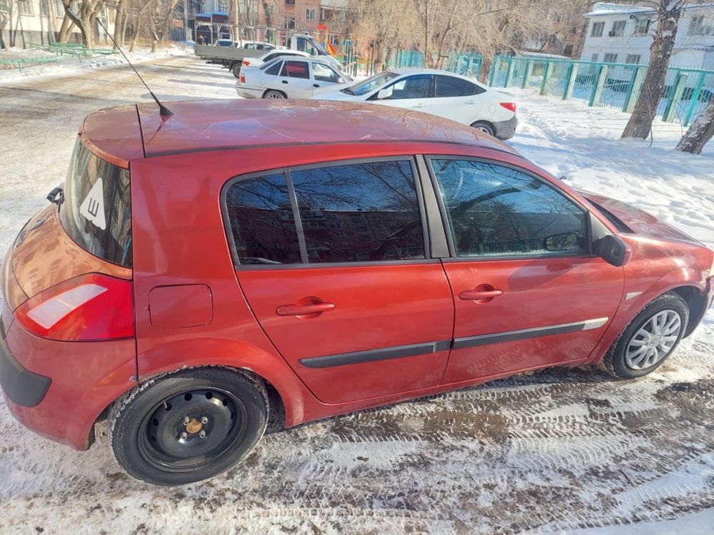 Продам машину Renault Megane