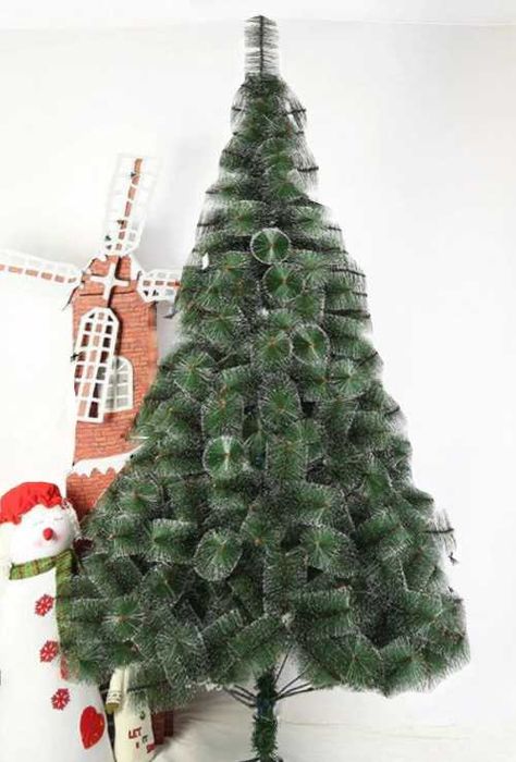 Коледна Елха Заснежена с бели връхчета 210см Метална стойка