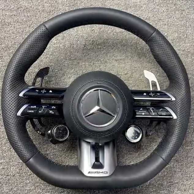 Mercedes-Benz AMG спортен волан – Перфорирана кожа с бутони