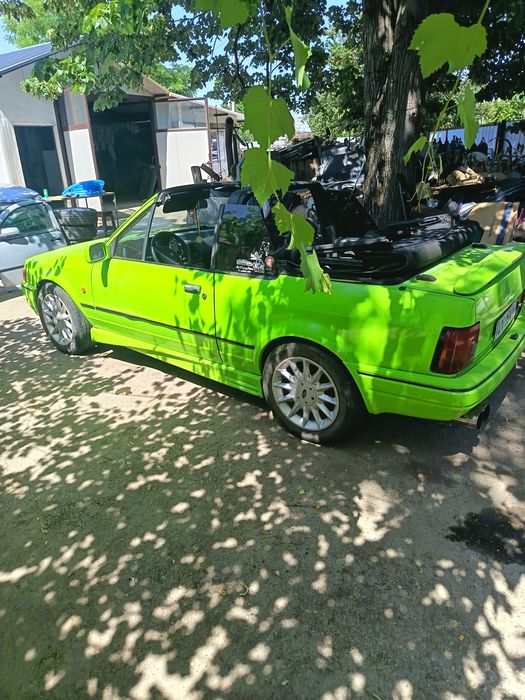 Vând Ford Escort Cabrio