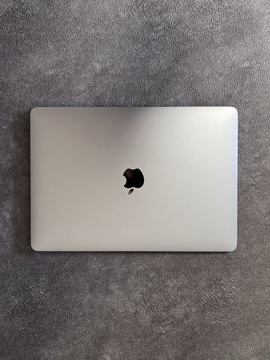 MacBook Pro 13 M1 (2020) 8/256GB