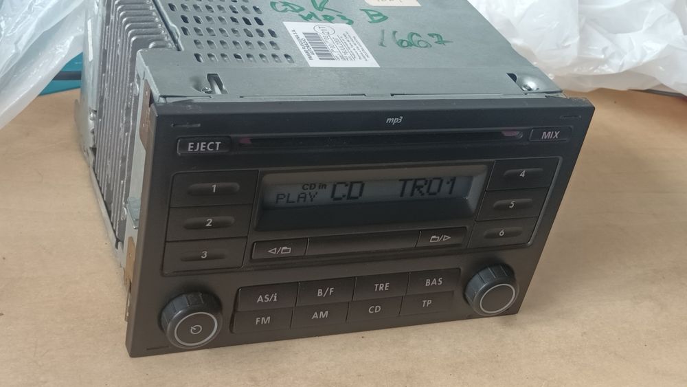 Radio CD MP3 VW  T5 Transporter Sharan Polo RCD200 casetofon