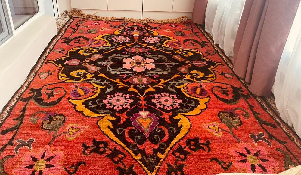 Ковер ручной работы. 100% шесть