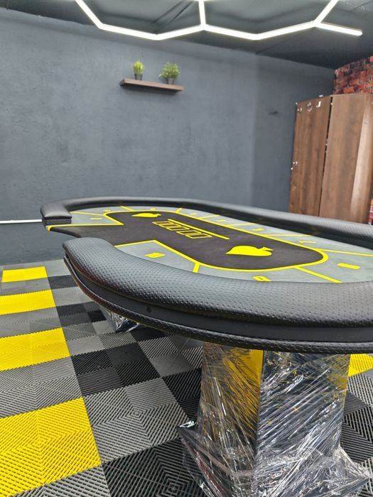 Masa profesionala de poker PE STOC