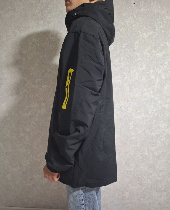 Куртка новая  мужская черная.