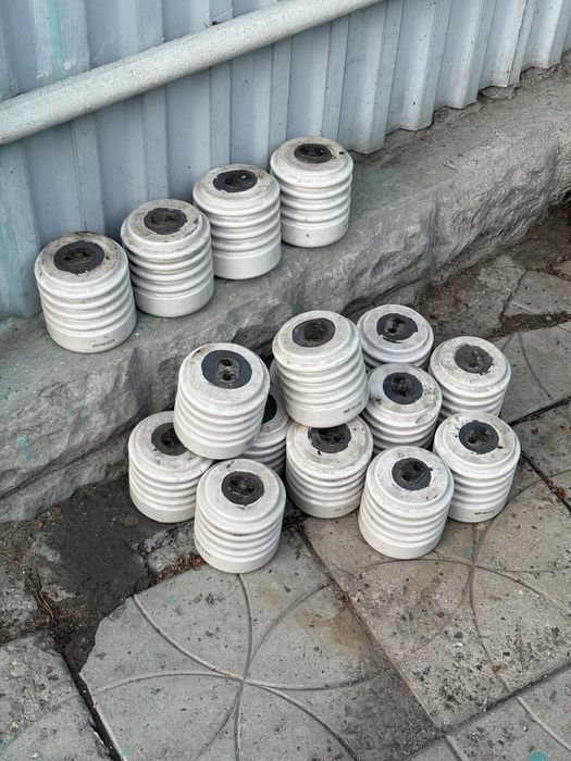 Продам новые изоляторы