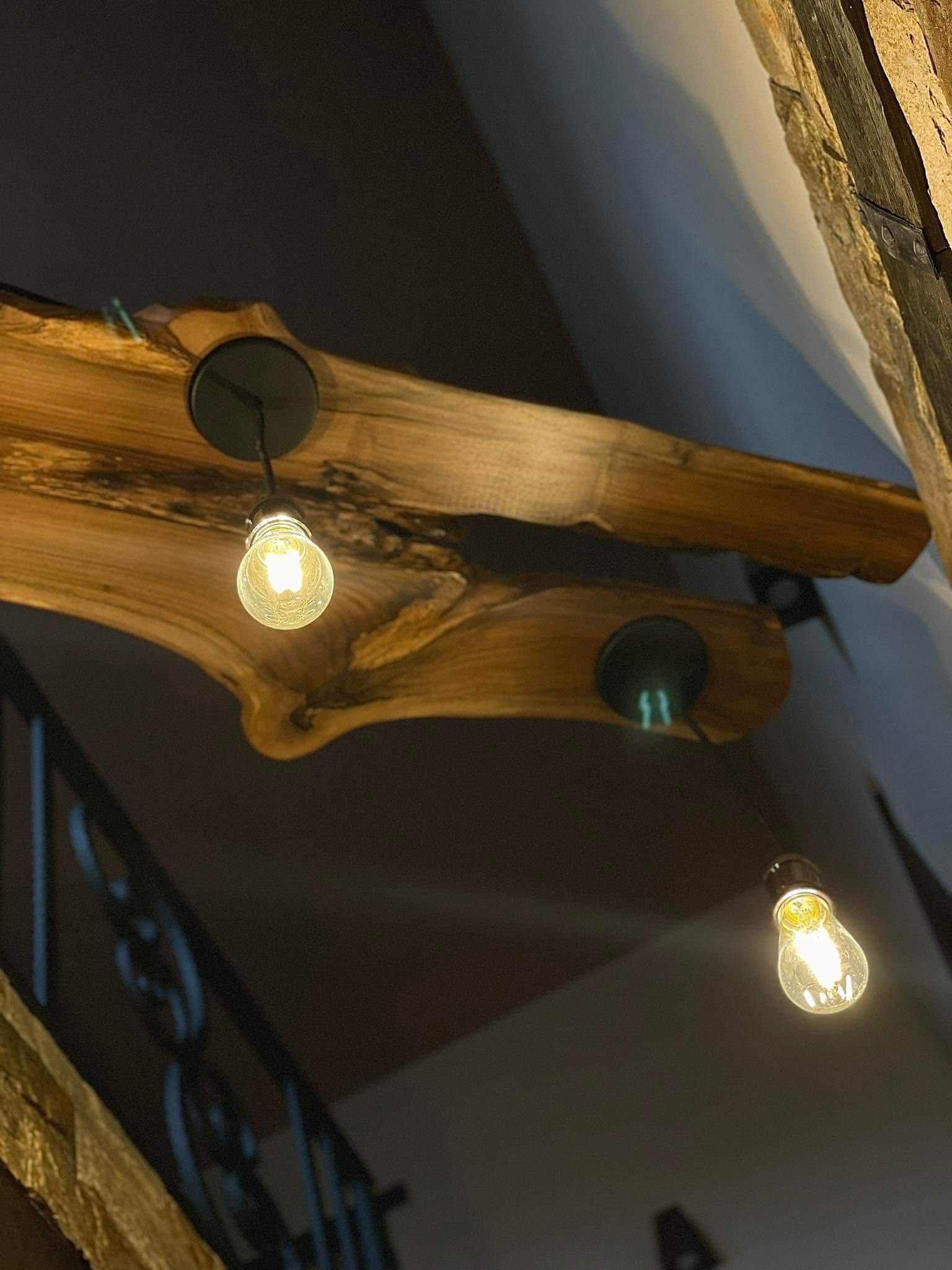 Дървен полилей                   Дизайнерско осветление