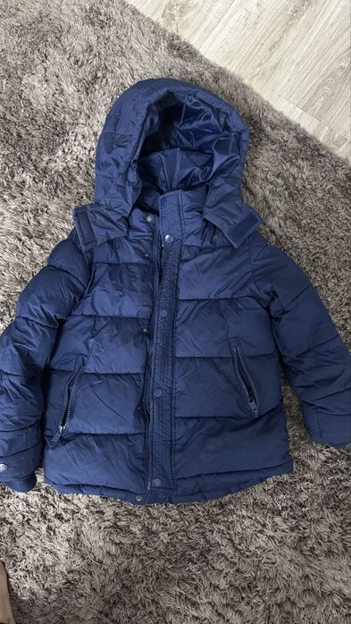 Продам димесезонную куртку