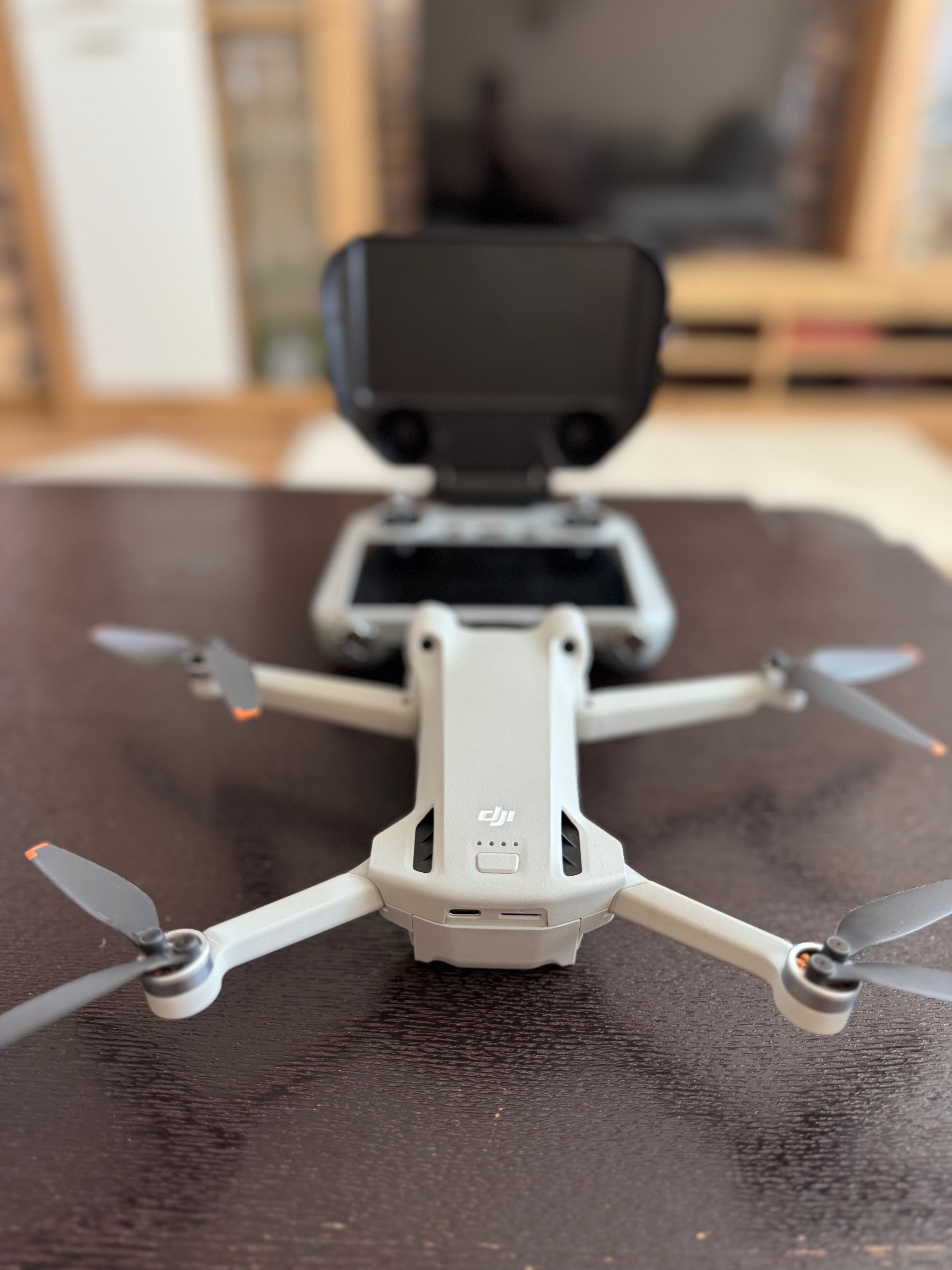 Дрон DJI mini 3 pro Fly more combo + пълен комплект от аксесоари