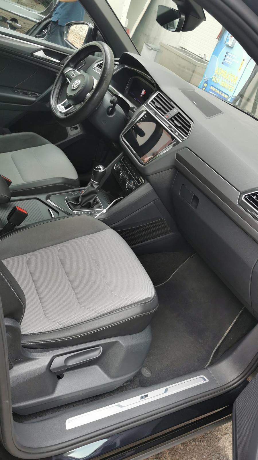 Volkswagen Tiguan R line ultra full options