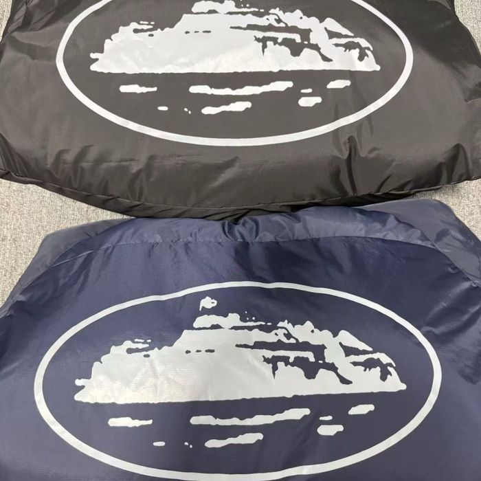 куртки от Corteiz