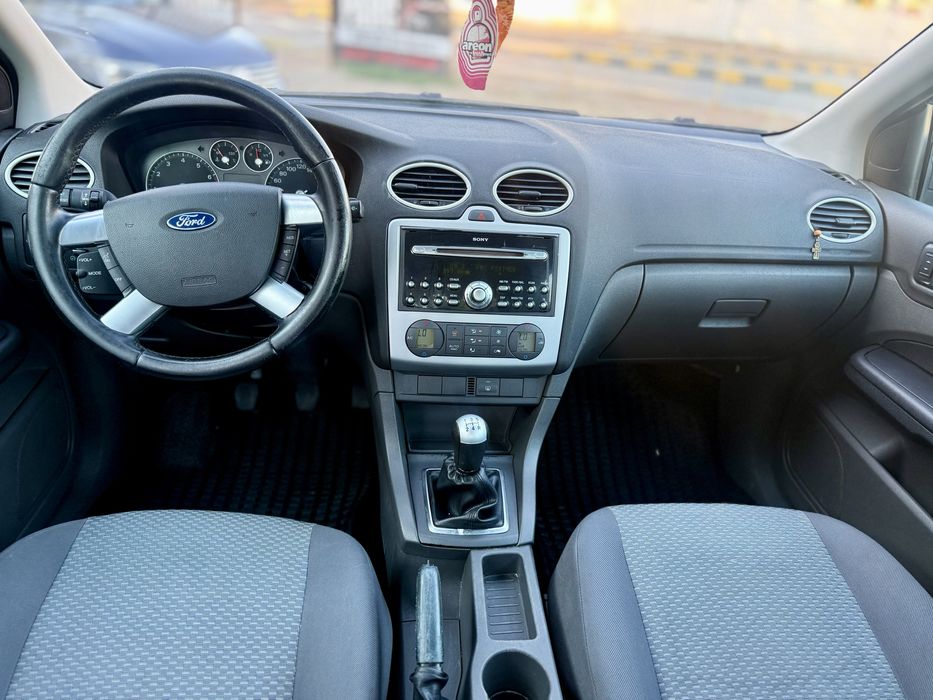 • Ford Focus 2006 / 1.6 Benzina / Inmatriculat RO • Rate / Garantie