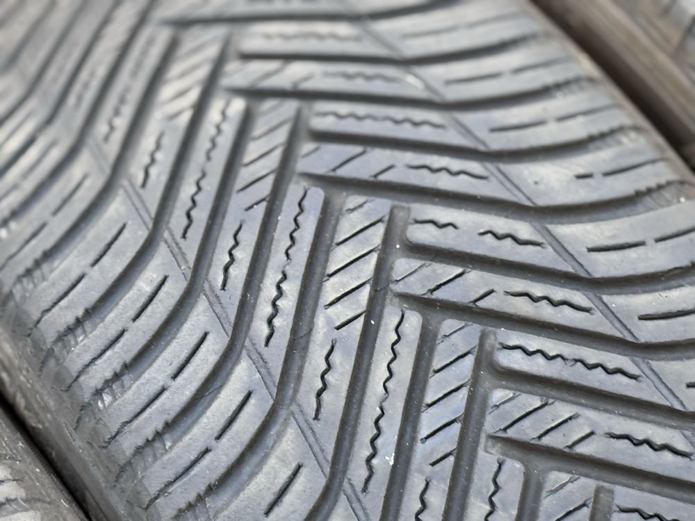 215/45/R17 Hankook Kinerbgy 4S 4бр всесезони dot2820
