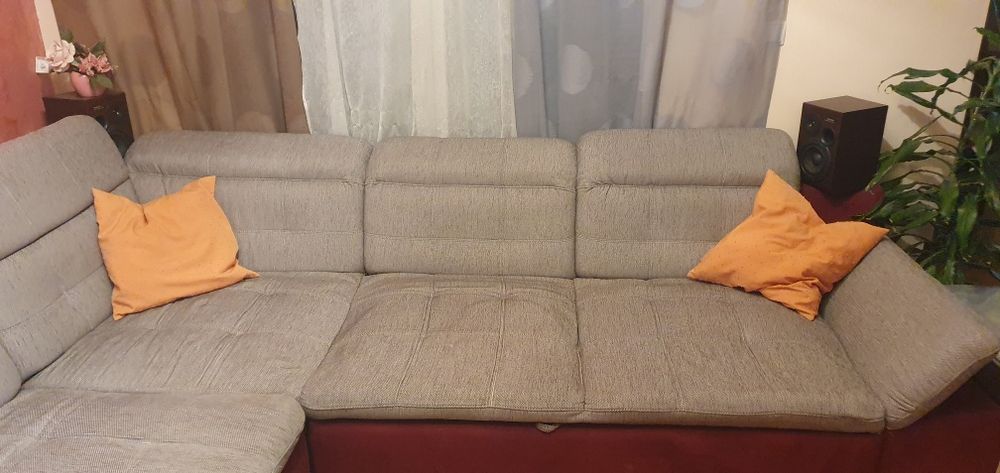 Coltar extensibil cu tetiere reglabile