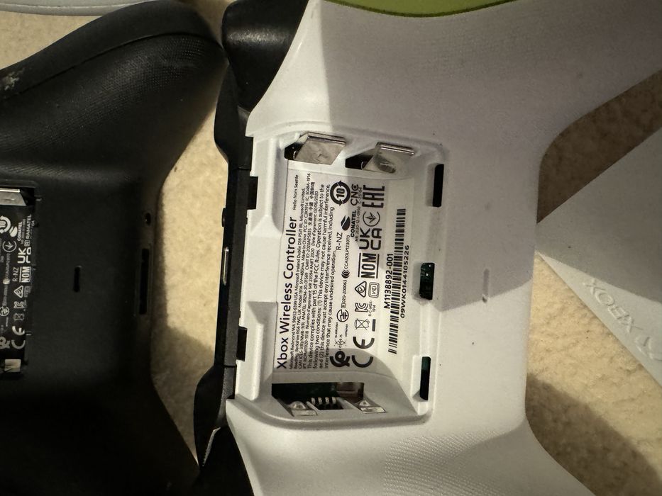 Controler xbox one originale.