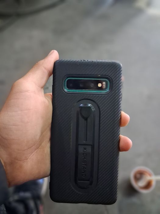 Vând tele Samsung s10