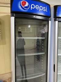 холодильник витринный Ugur
