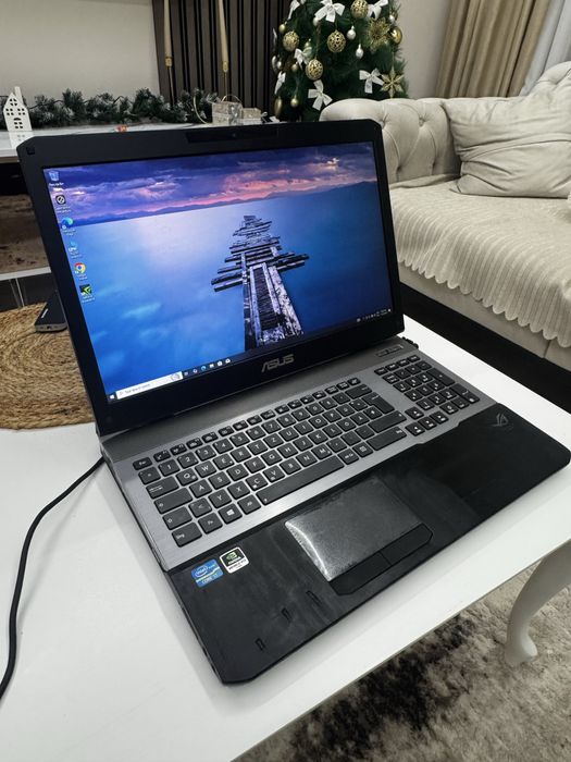 Asus rog G75V Геймърски лаптоп