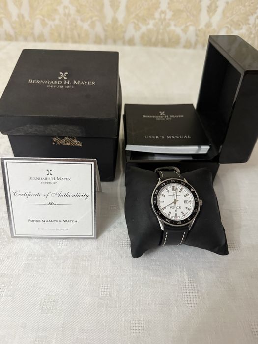 Продам часы Bernhard H Mayer