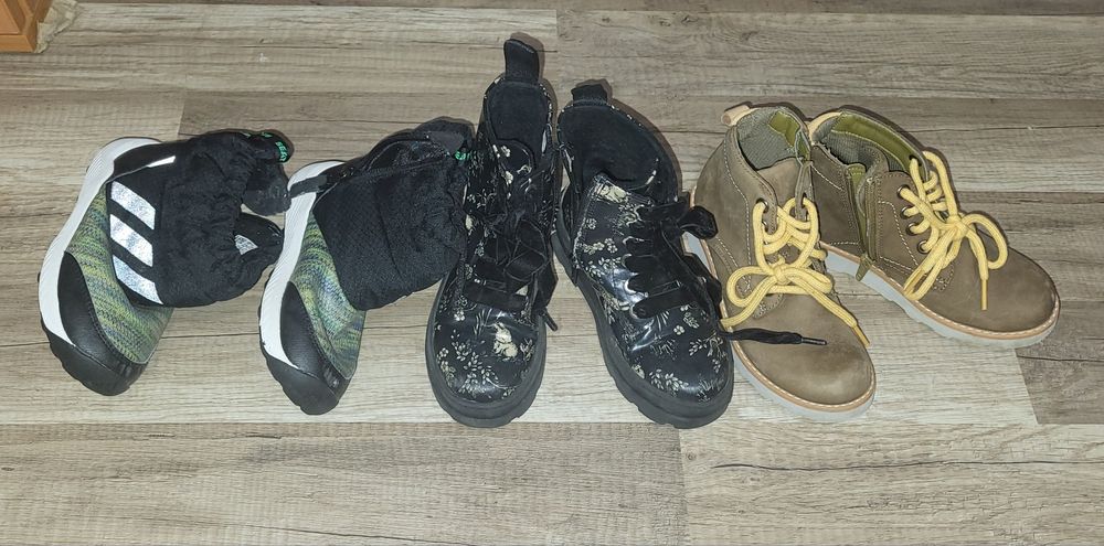 Детски затворени обувки