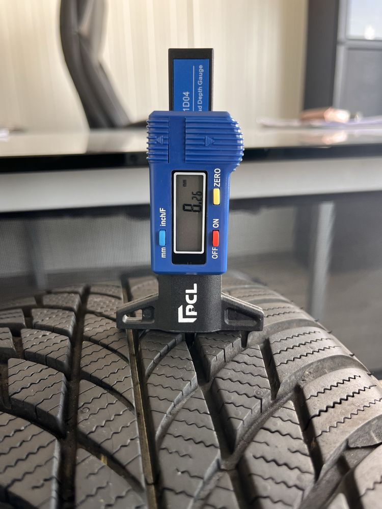Зимни гуми 205/65/16 Bridgestone