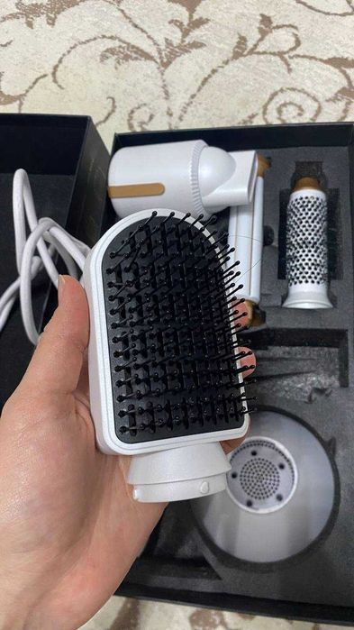Фен щетка типа Dyson