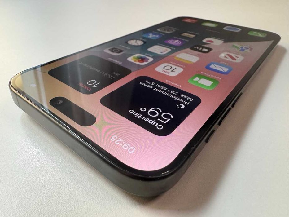  Apple / iPhone 15 Pro Max / 256 Gb / Black / 90% Acumulator