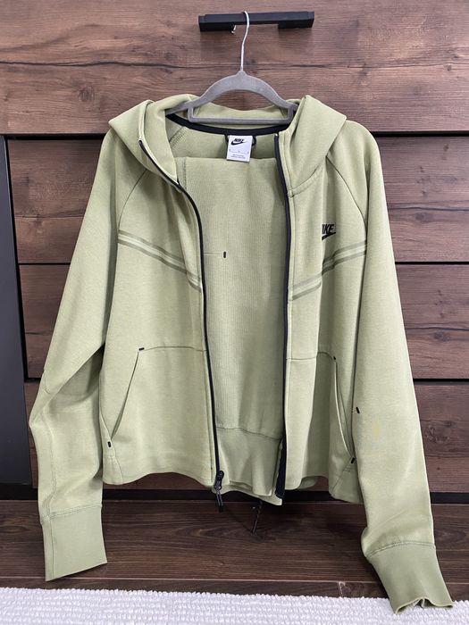 Продам Nike костюм