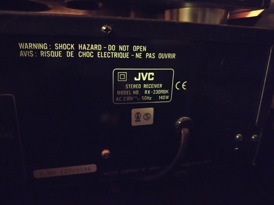 Vand set amplificator +CD player JVC+ 2 boxe Jamo