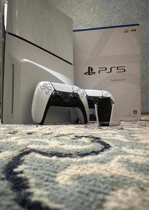 Продаю Sony Playstation 5 Slim с дисководом