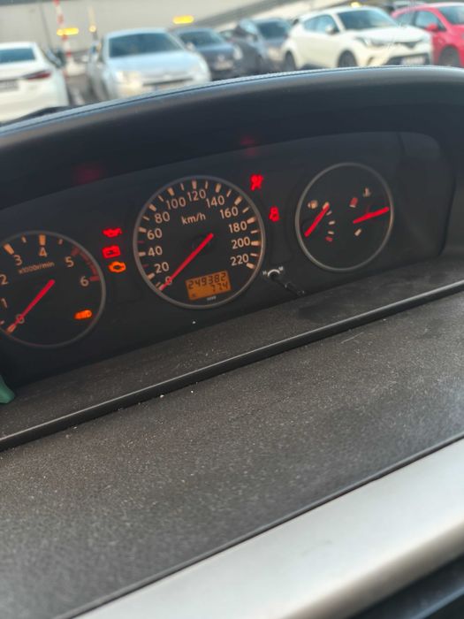 Vând sau schimb Nissan XTrail T30