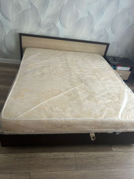 Продам матрас двух сплаьный