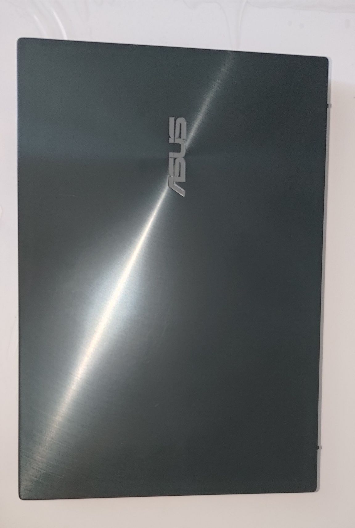 Laptop Asus ZenBook Duo UX481F