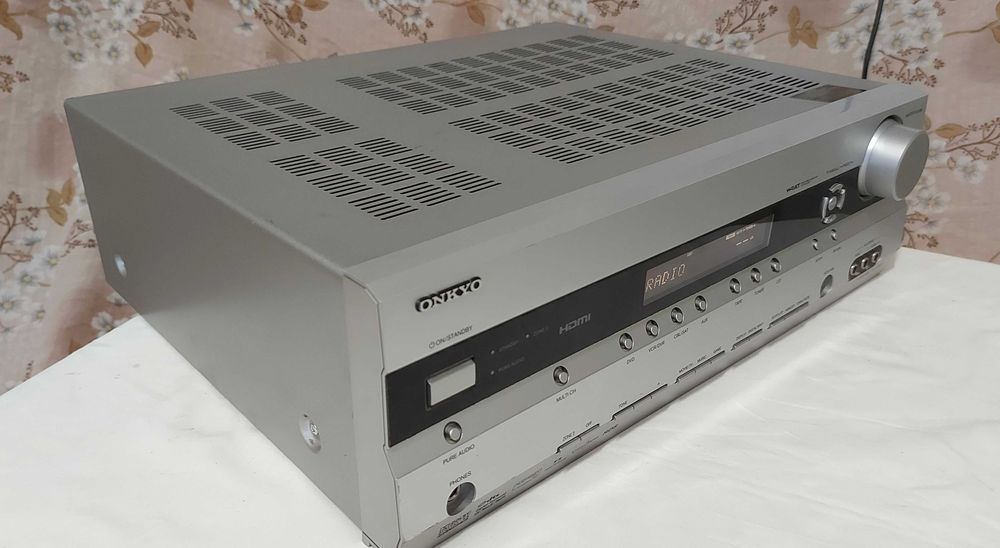 Amplificator cu radio Onkyo TX SR506