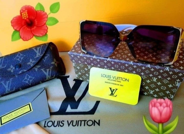 Ochelari de soare dama import Italia,toc,lavetica,cutie incluse