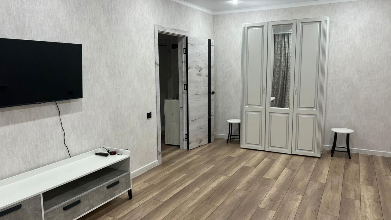 Сдам 1 комн  квартиру на длит срок