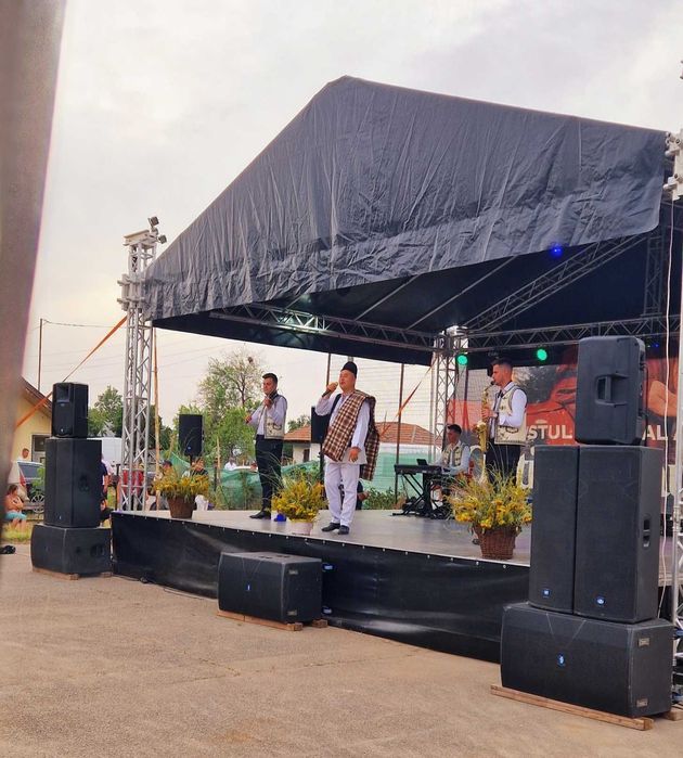 Corturi ,Scena cu sonorizare la preturi mici si negociabile