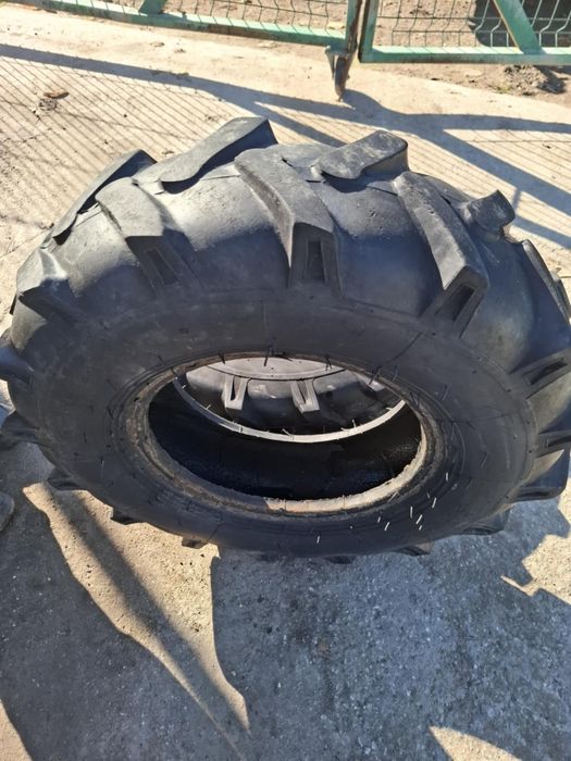 Гуми малък трактор